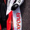 Mono XFour Adulto Rojo Flúor, Blanco y Negro – Protección y estilo en circuito Mono XFour Adulto Rojo Flúor, Blanco y Negro – Protección y estilo en circuito